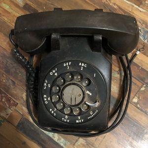 Old rotary phone in good condition